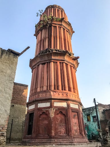 Hastsal Ki Laat Or Mini Qutub Minar